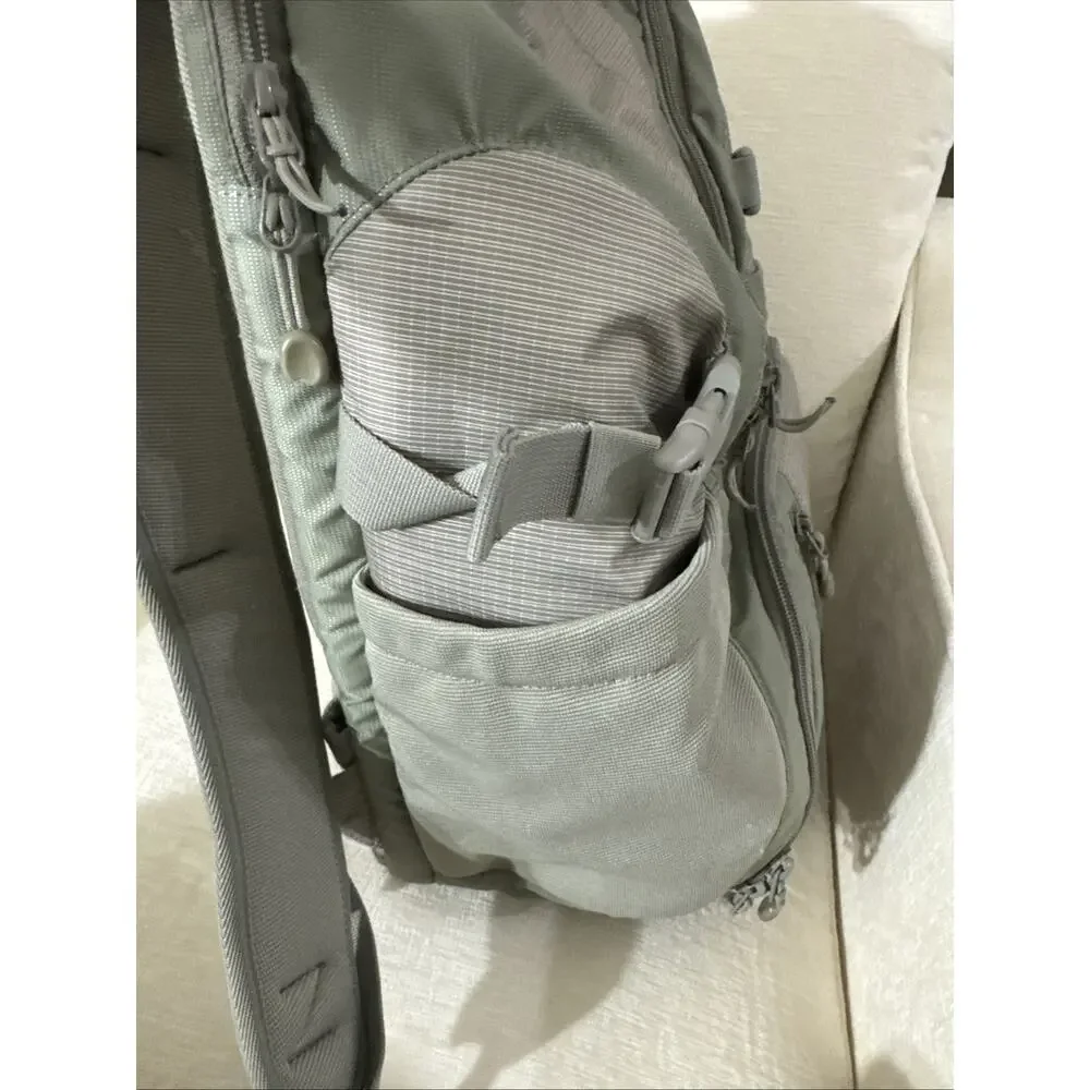 Tenba 637-322 Photo/Tablet DayPack Backpack Great Used Condition